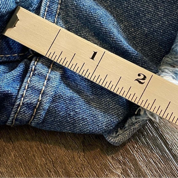 CABI Jean Shorts: High Rise Shorties w/ Black & White Checkered Inner Pockets, 0 - Picture 12 of 12